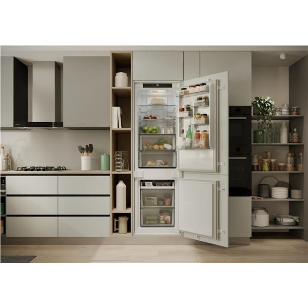 Frigoriferi Candy CANDY FRIGO COMBI CNBQT3518E 34901732