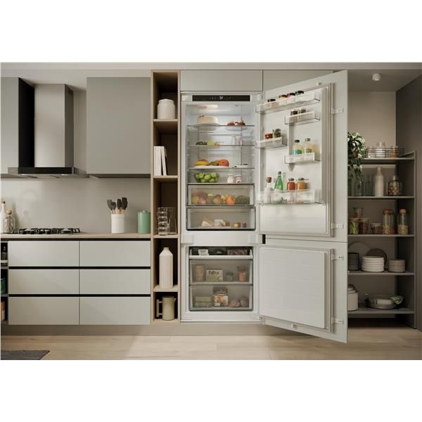 COMBINATI Candy CNBQT3719EW Frigorifero No Frost 70 cm